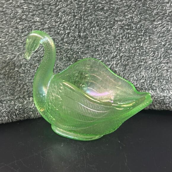 Vintage 1930s Fenton Green Uranium Glass Swan Candy Dish - Picture 2 of 16